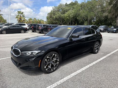 Used 2025 BMW 330i Sedan w/ M Sport Package RWD image 4
