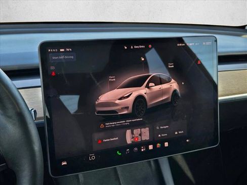 Used 2022 Tesla Model Y Performance AWD/4WD image 9