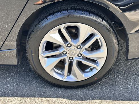 Used 2018 Honda Accord LX image 18