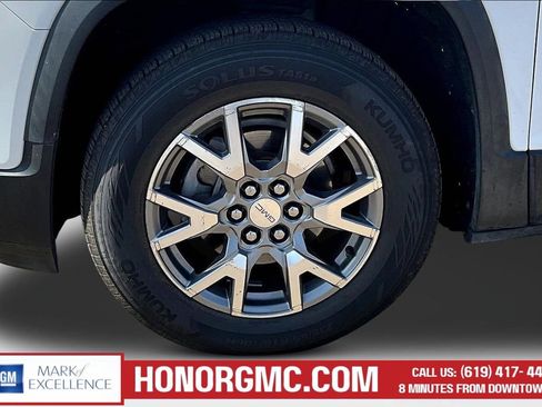 Used 2020 GMC Acadia SLT image 30