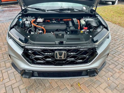 Used 2025 Honda CR-V Sport image 16