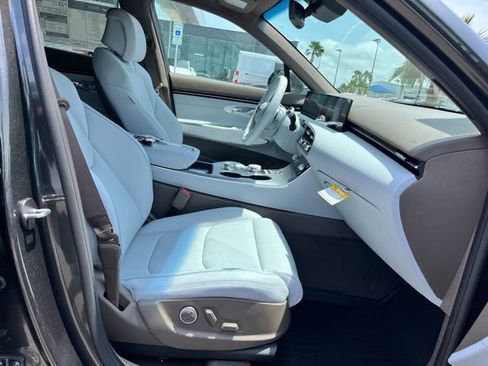 New 2026 Genesis GV70 2.5T Advanced AWD/4WD image 22