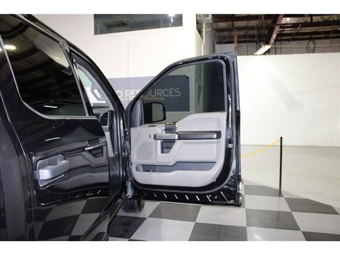 Used 2020 Ford F150 XLT image 23