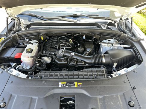 Used 2023 Jeep Grand Cherokee Limited w/ Luxury Tech Group II AWD/4WD image 37