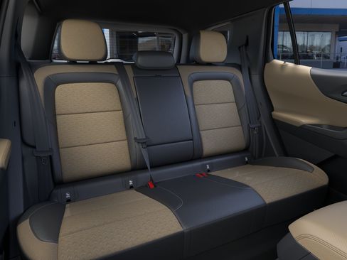 New 2027 Chevrolet Equinox ACTIV w/ Safety and Technology Package FWD image 41