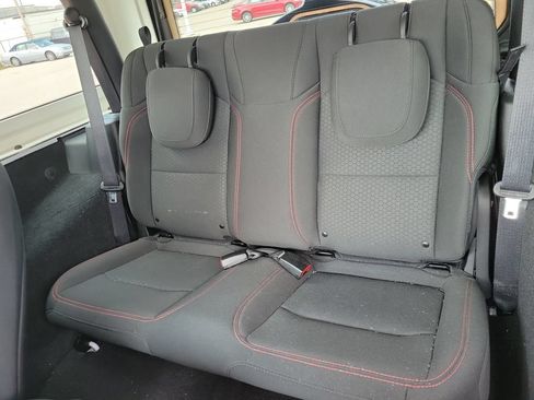 Used 2021 Jeep Wrangler Rubicon AWD/4WD image 8