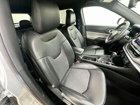 Used 2024 Jeep Compass Latitude AWD/4WD image 25