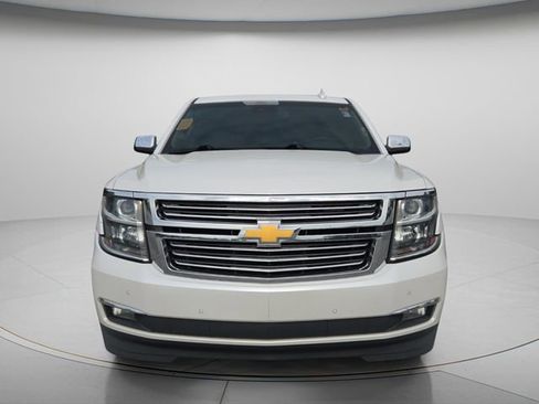 Used 2018 Chevrolet Suburban Premier RWD image 4