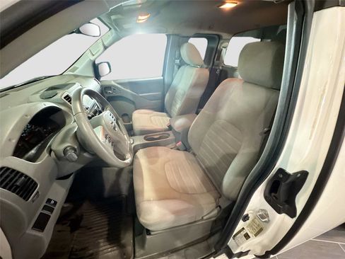 Used 2021 Nissan Frontier S image 2