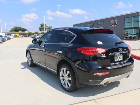 Used 2017 INFINITI QX50 2WD image 3