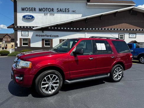 Used 2016 Ford Expedition XLT w/ Equipment Group 202A AWD/4WD image 1