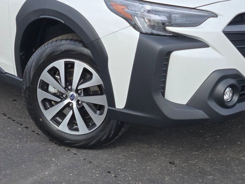 Certified 2025 Subaru Outback Premium w/ Popular Package #1A image 3