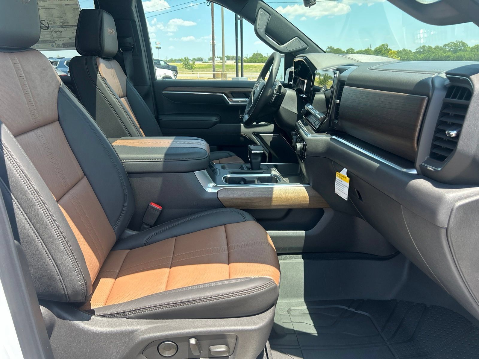 New 2026 Chevrolet Silverado 1500 High Country w/ High Country Premium Package AWD/4WD image 16