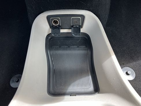 Used 2019 Chrysler Pacifica Touring-L FWD image 21