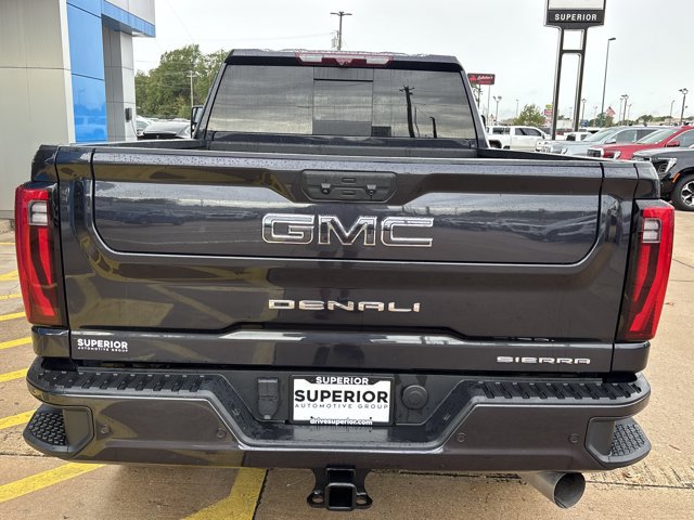 Used 2024 GMC Sierra 3500 Denali Ultimate AWD/4WD image 4