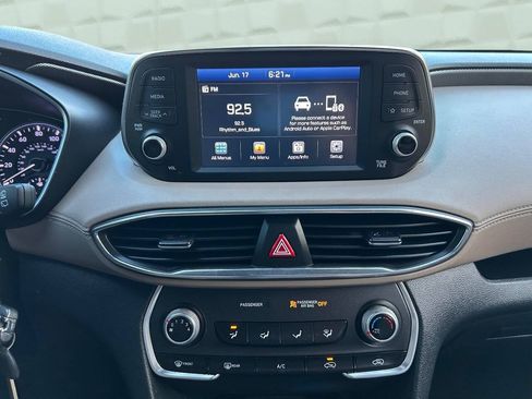 Used 2019 Hyundai Santa Fe SE FWD image 24
