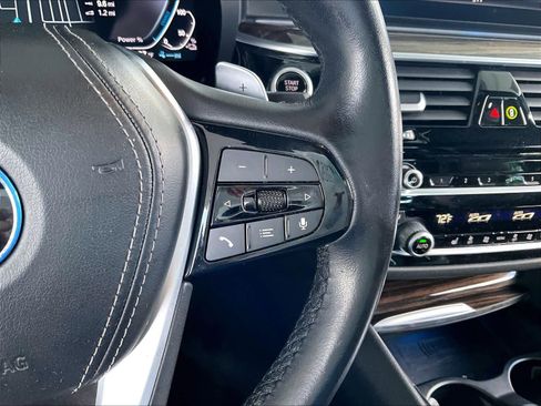 Used 2023 BMW 530e w/ Convenience Package RWD image 21