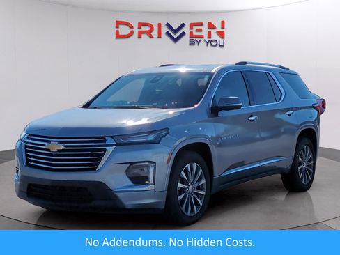 Used 2023 Chevrolet Traverse Premier image 1