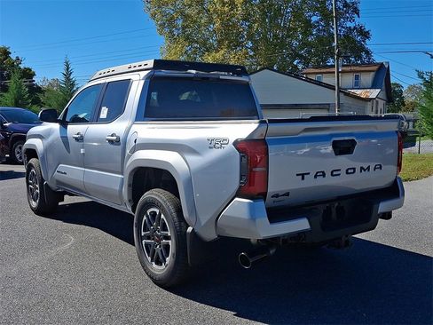 New 2025 Toyota Tacoma TRD Sport image 7