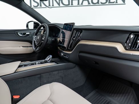 New 2026 Volvo XC60 B5 Plus w/ Climate Package image 21