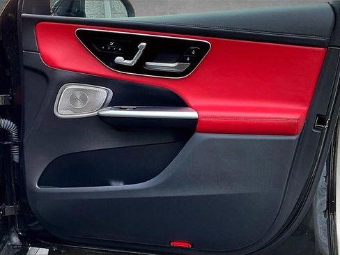 Used 2024 Mercedes-Benz GLC 43 AMG 4MATIC w/ Driver Assistance Package image 27