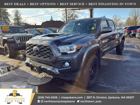 Used 2020 Toyota Tacoma TRD Sport image 1