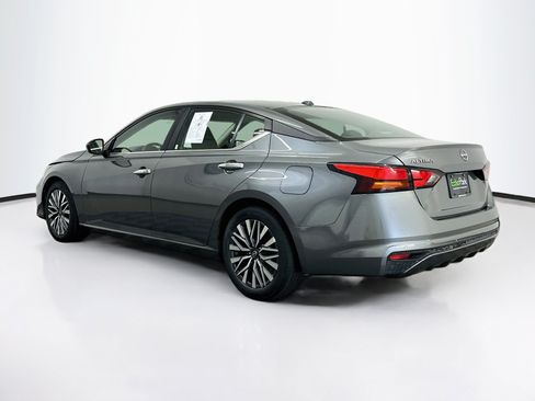 Used 2025 Nissan Altima 2.5 SV FWD image 5