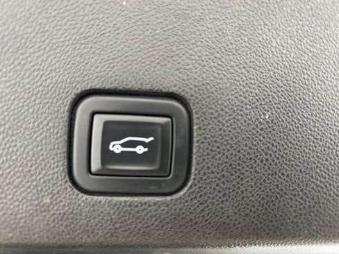 Used 2020 Cadillac XT6 Premium Luxury image 18