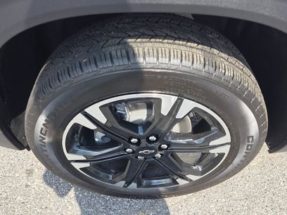 New 2027 Chevrolet Traverse LT w/ Sun and Wheel Package