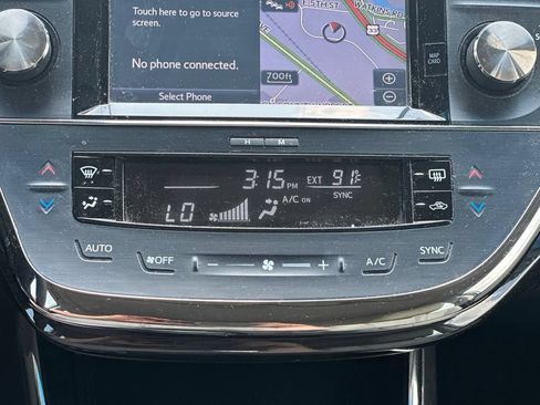 Used 2015 Toyota Avalon XLE Touring FWD image 26