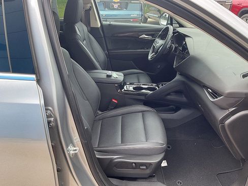 Used 2023 Buick Envision Essence AWD/4WD image 13