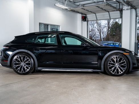 Used 2024 Porsche Taycan 4S w/ Premium Package image 5