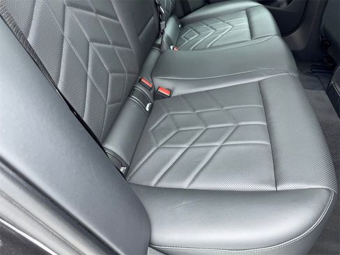 Used 2024 BMW 530i image 50