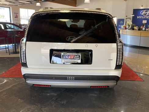 New 2026 Hyundai Ioniq 9 SE AWD/4WD image 4
