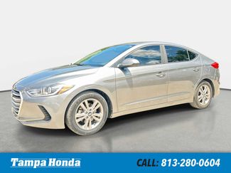Used 2017 Hyundai Elantra SE FWD video 1
