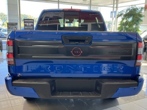 Used 2025 Nissan Frontier PRO-4X image 37