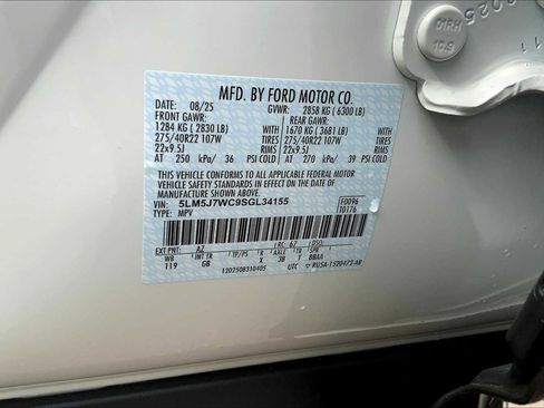 New 2025 Lincoln Aviator Reserve w/ Luxury Package image 21