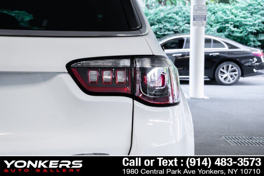 Used 2023 Jeep Compass Latitude w/ Sun and Sound Group AWD/4WD image 50