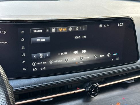 Used 2023 Nissan Ariya AWD image 21