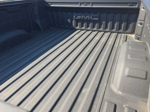 Used 2025 GMC Sierra 2500 Denali AWD/4WD image 11