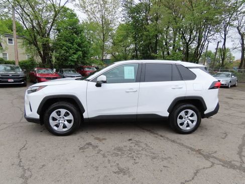 Used 2025 Toyota RAV4 LE AWD/4WD image 3