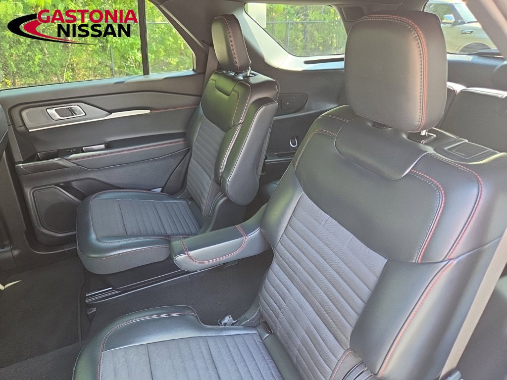 Used 2025 Ford Explorer ST-Line AWD/4WD image 33