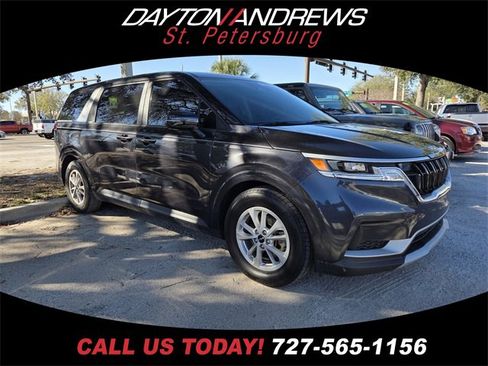 Used 2022 Kia Carnival LX image 1