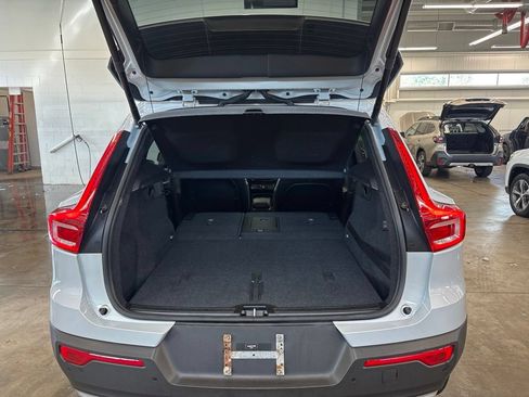 Used 2020 Volvo XC40 T5 Momentum w/ Protection Package AWD/4WD image 23