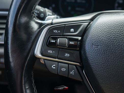 Used 2018 Honda Accord Touring image 24