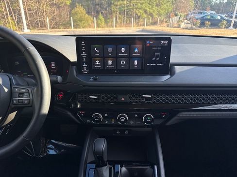 Used 2023 Honda Accord EX-L image 17