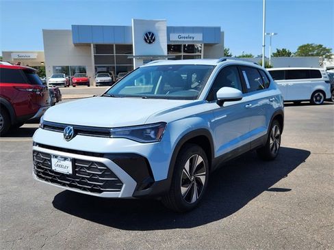 New 2025 Volkswagen Taos SE image 4