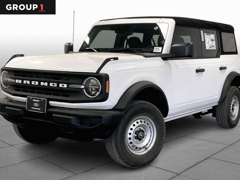 New 2025 Ford Bronco Base image 1