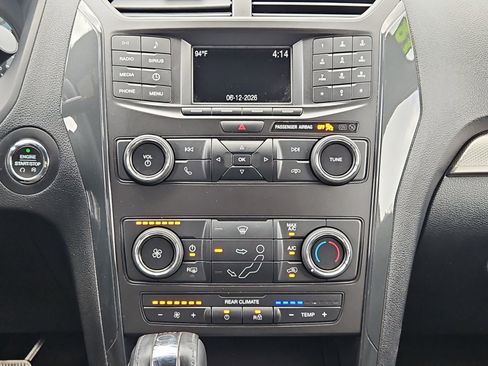 Used 2018 Ford Explorer XLT FWD image 20