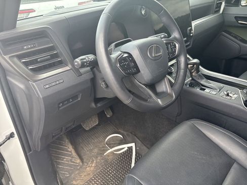 Used 2024 Lexus GX 550 AWD/4WD image 12